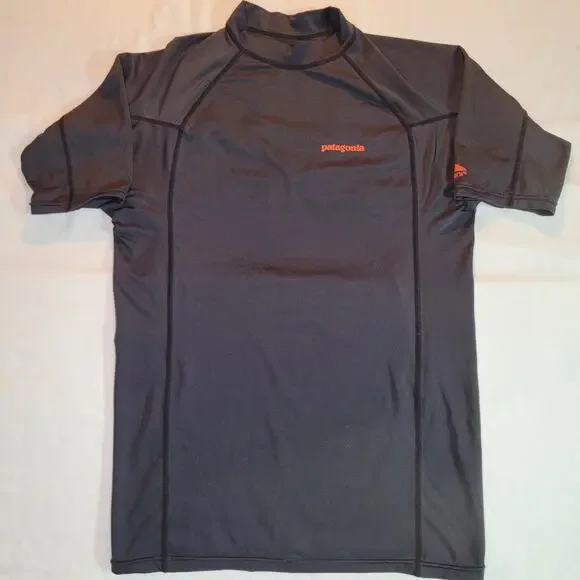 Patagonia Shirt Mens Large Rash Guard Black UPF 50 Short Sleeve Surf Stretch - Picture 1 of 12